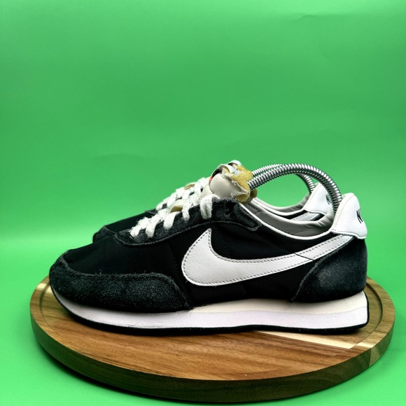 Nike Other - YOUTH NIKE WAFFLE TRAINER 2 SIZE 6Y WOMENS SIZE 7.5